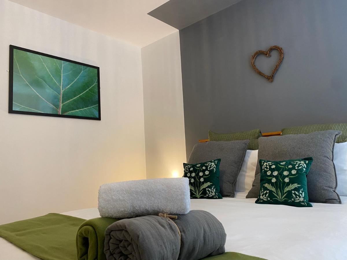 Trendy Centre Hull Sleeps 2 Or 4 With Free Secure Parking Traveller Award 2023 Apartment Kingston upon Hull