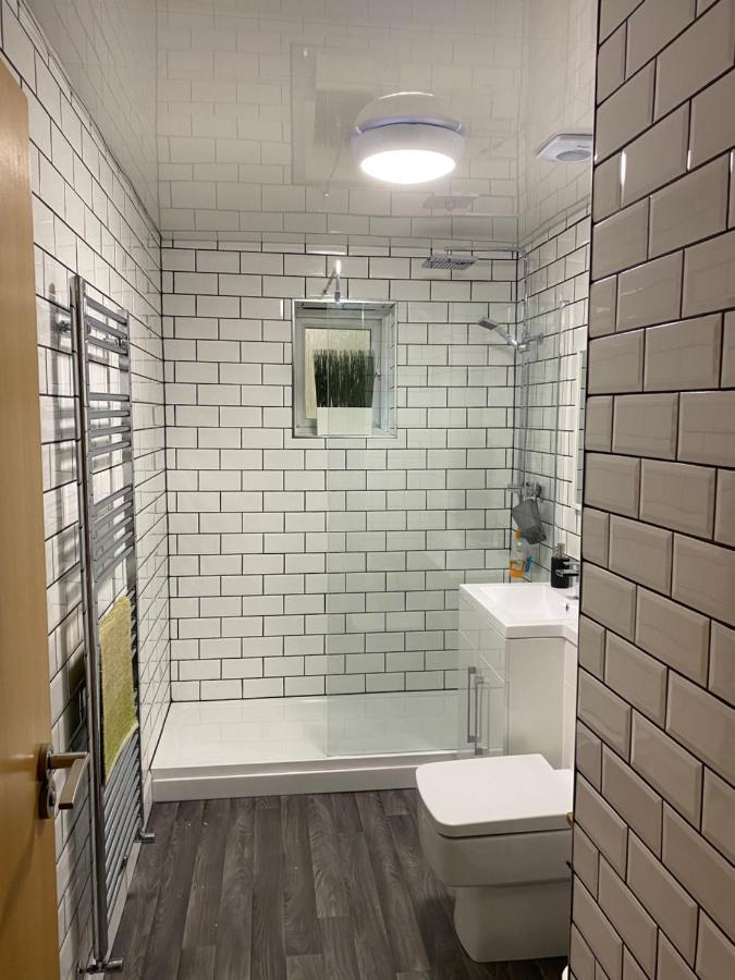 Apartment Trendy Centre Hull Sleeps 2 Or 4 With Free Secure Parking Traveller Award 2023 *